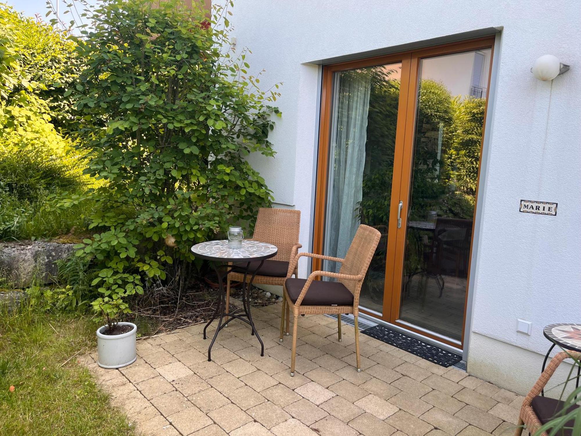 Im Rosengarten *